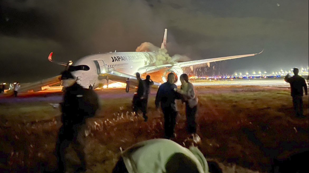 90-second drills helped JAL crew lead passengers out of flaming
